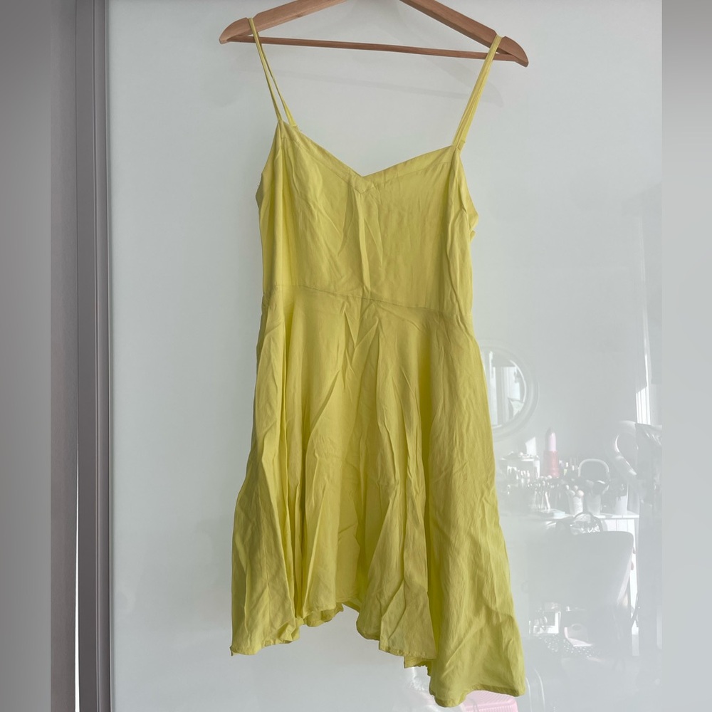 VGUC Talula Women’s Bright Yellow Flowy Dress Size 8